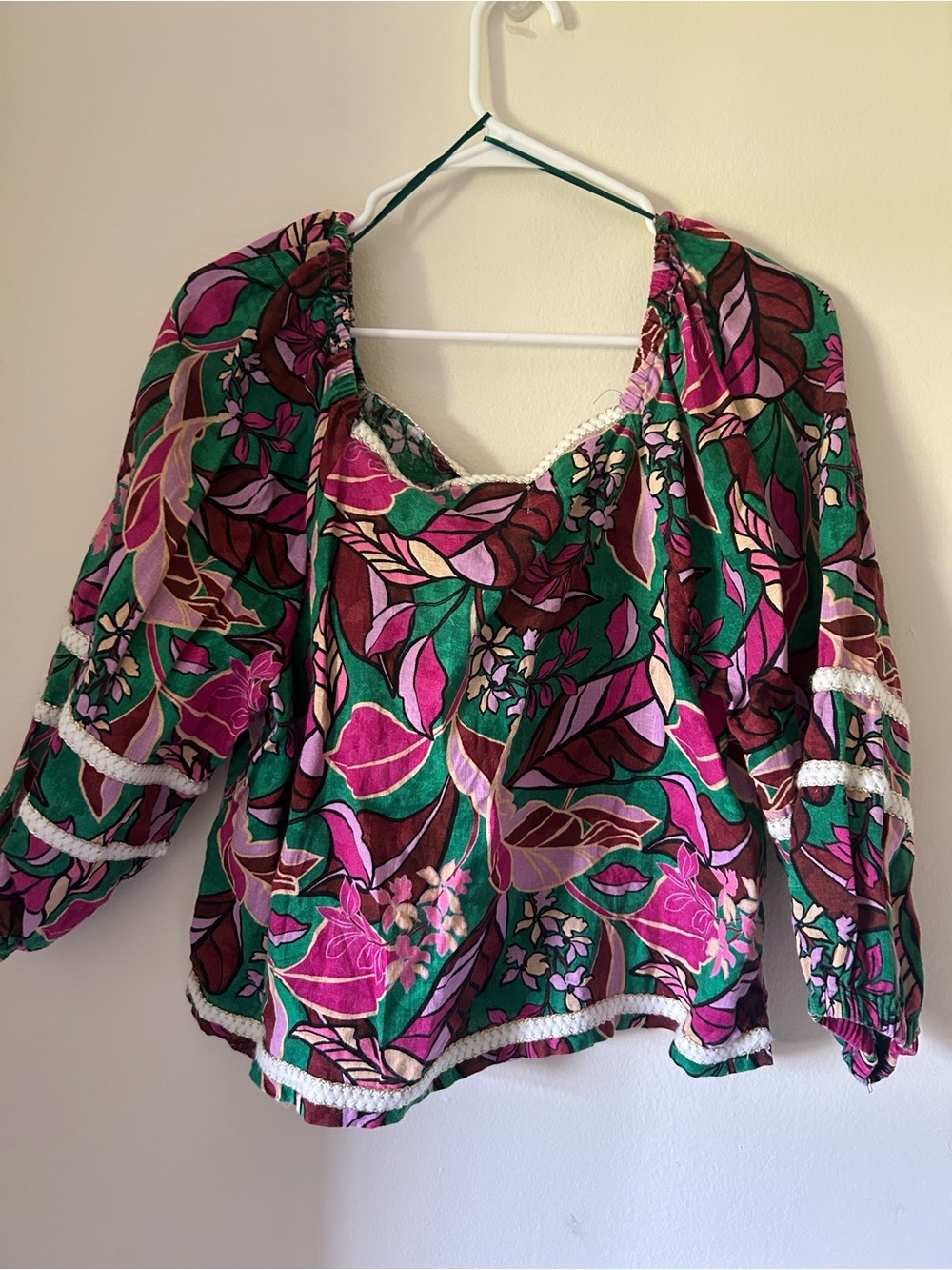 NWOT Floral Peasant Blouse